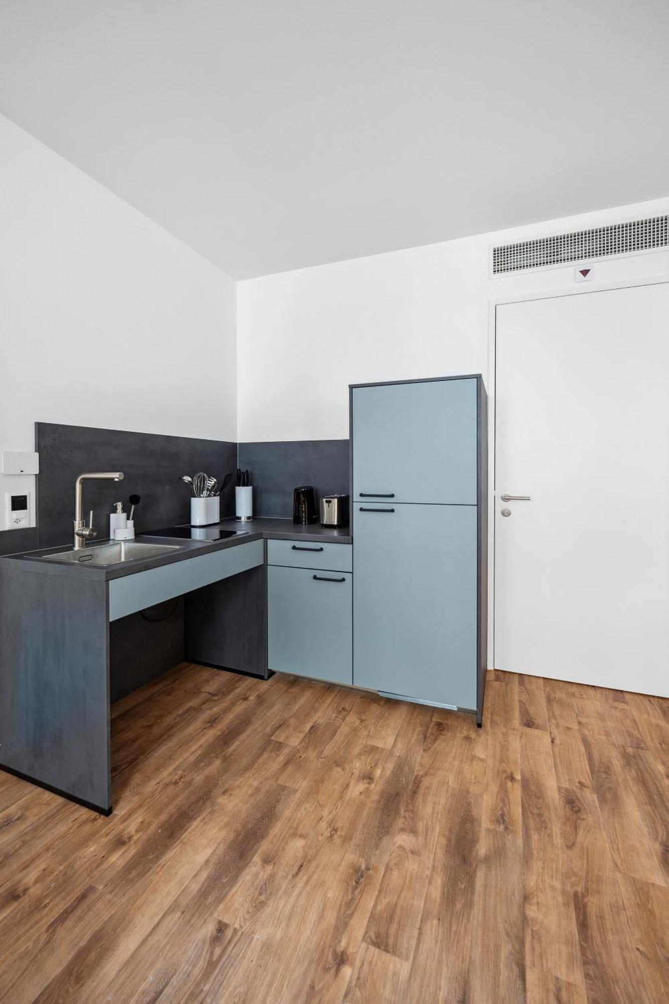 Limehome Basel Muenzgasse Quarto foto