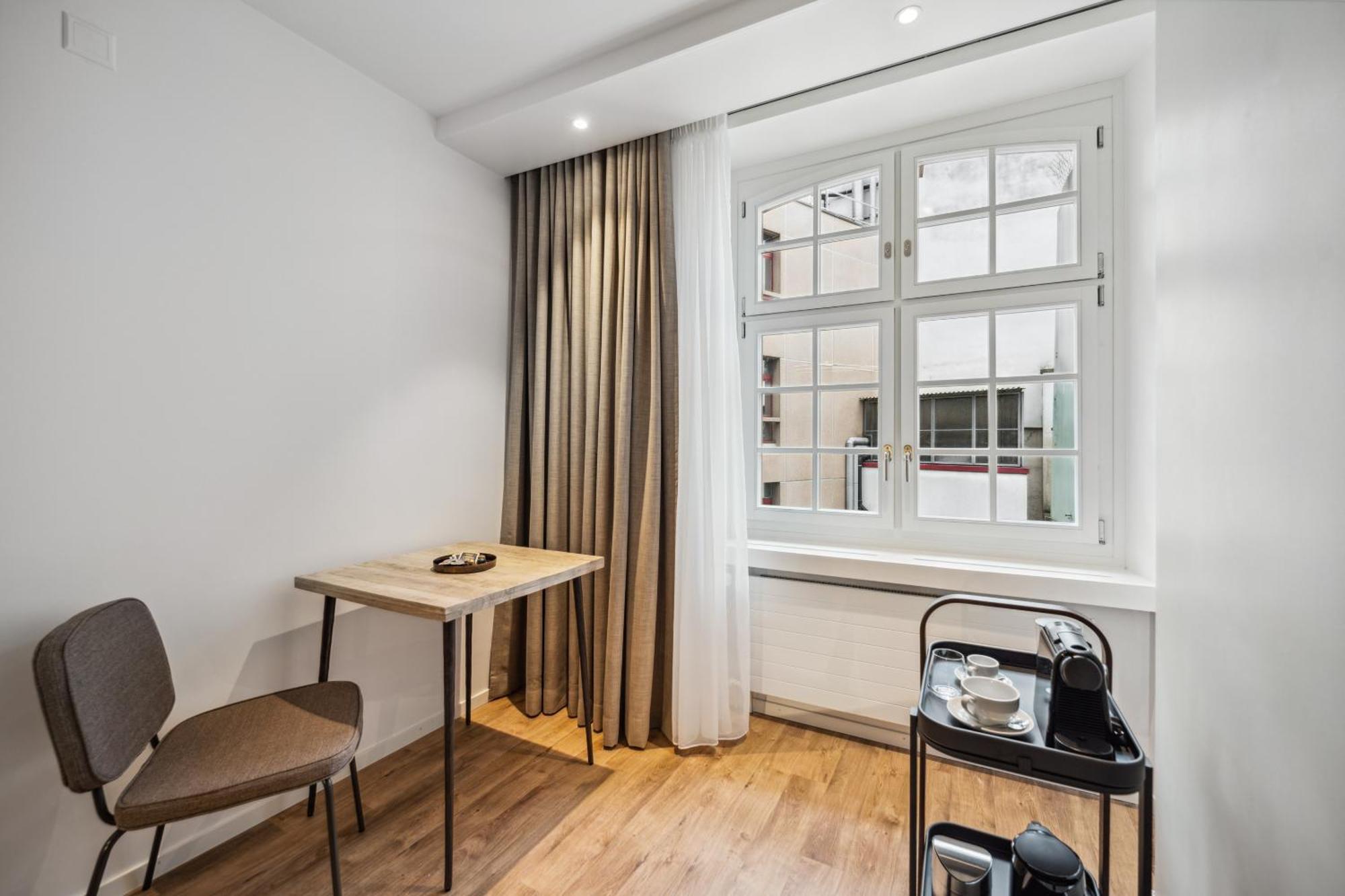 Limehome Basel Muenzgasse Quarto foto