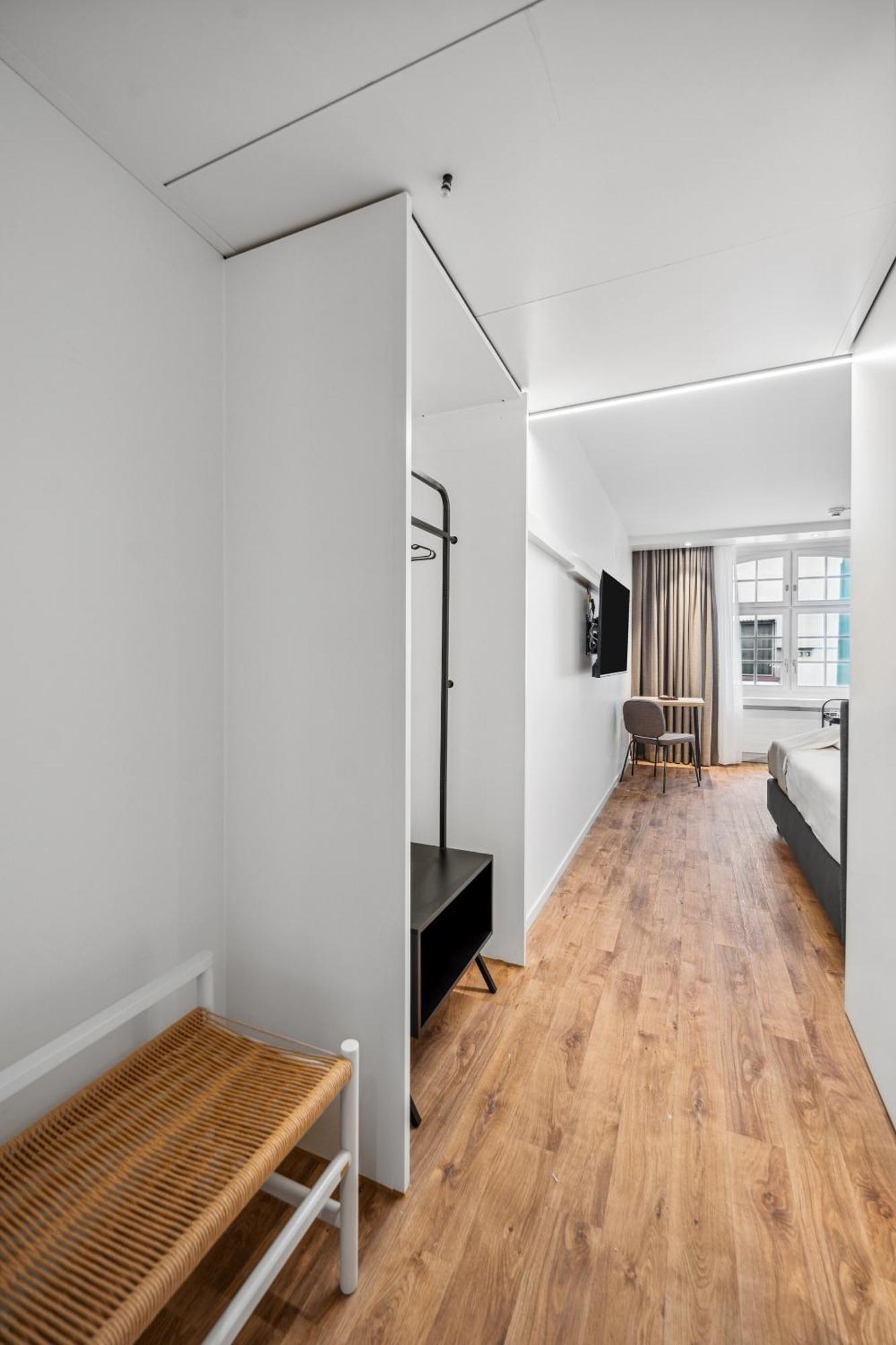 Limehome Basel Muenzgasse Quarto foto